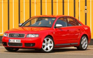 Audi S4 Sedan 2004 года (AU)